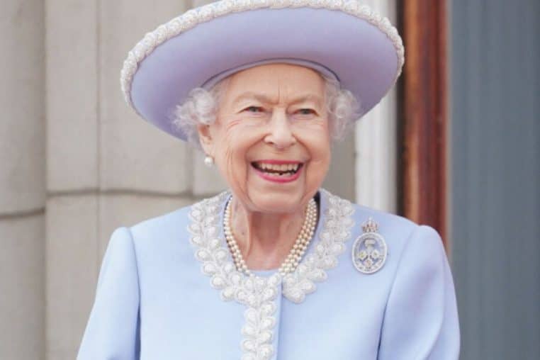 elizabeth ii @Brady Jonathan