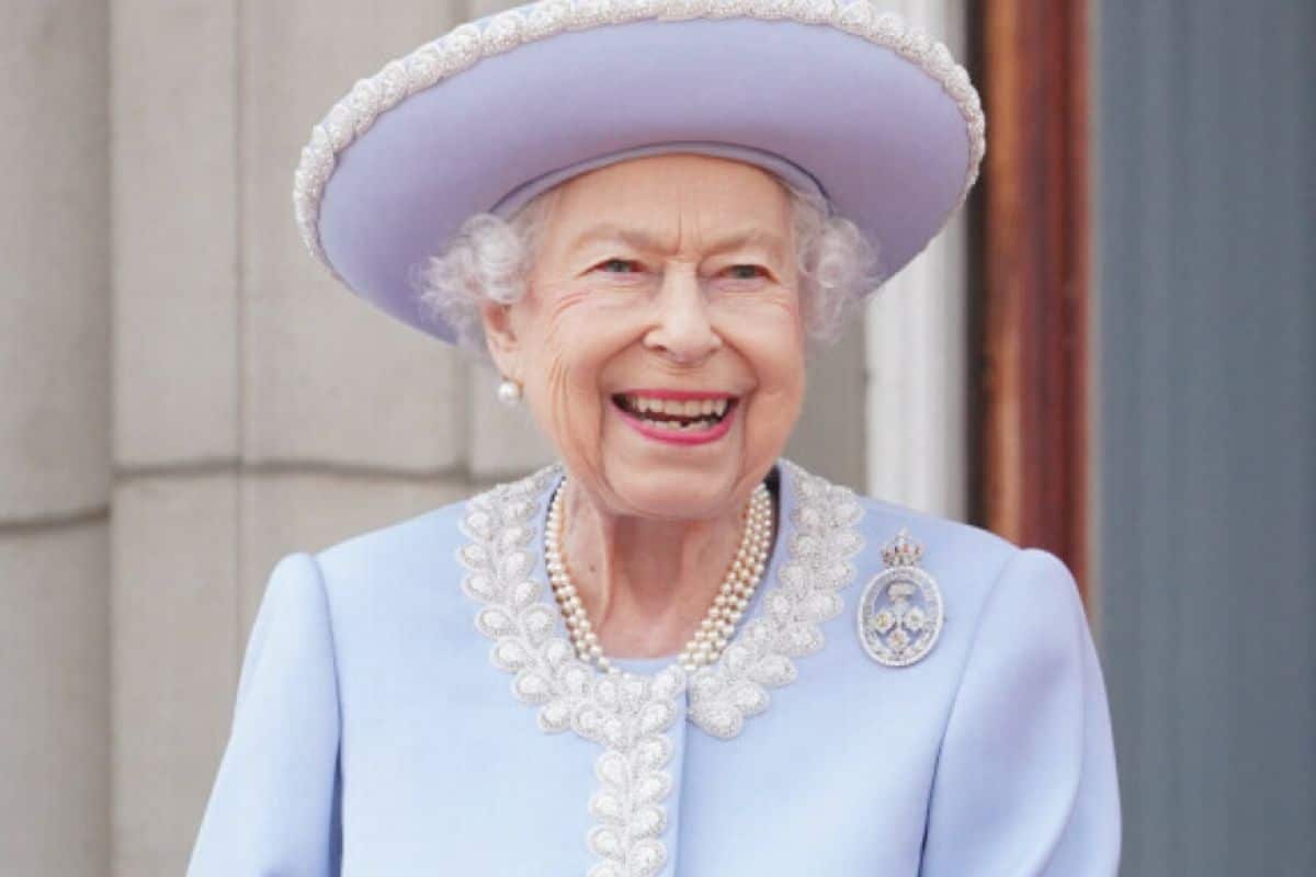 elizabeth ii @Brady Jonathan