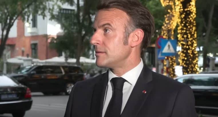 Affaire de la gifle : Emmanuel et Brigitte Macron en crise ? Une experte en langage corporel balance