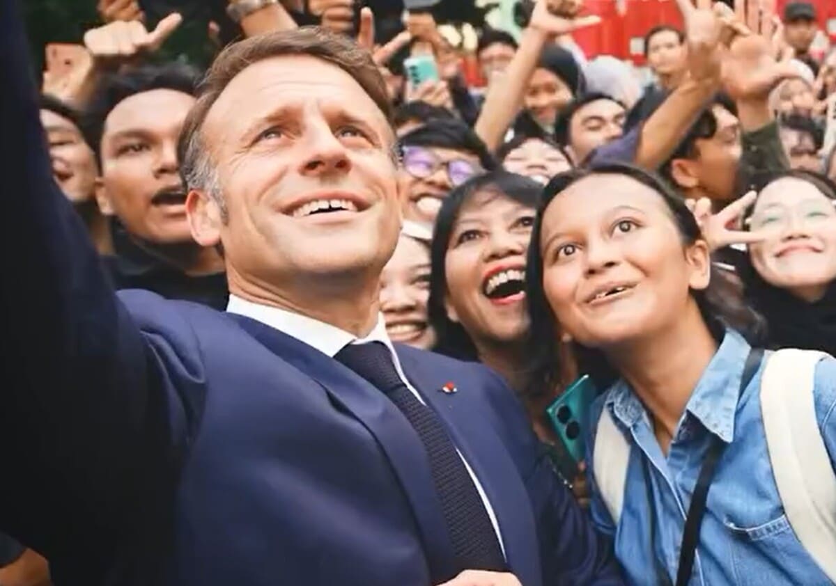 Emmanuel Macron giflé par Brigitte Macron : le président répond en vidéo