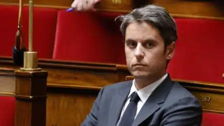 gabriel attal proposition de loi qui ne passe pas - copie