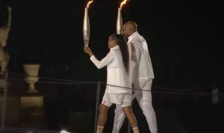 Tony Estanguet et la surprise Teddy Riner - Marie-José Pérec pour allumer la flamme olympique lors des JO de Paris