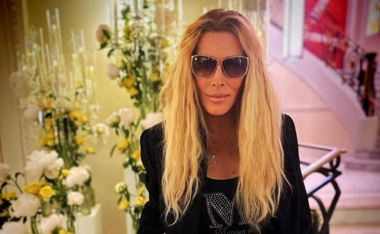 Loana sur les marches du Festival de Cannes ?