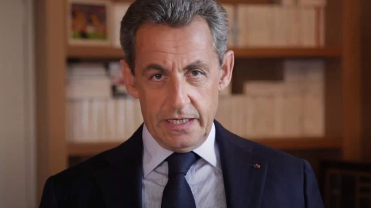 Le bracelet électronique de Nicolas Sarkozy officiellement retiré