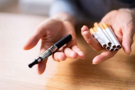 remplacer-cigarette-electrique-par-cigarette-plus-grosse-erreur-vie.jpg