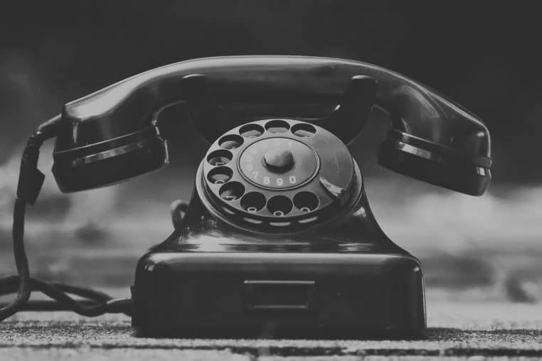 telephone fixe ancien @canva