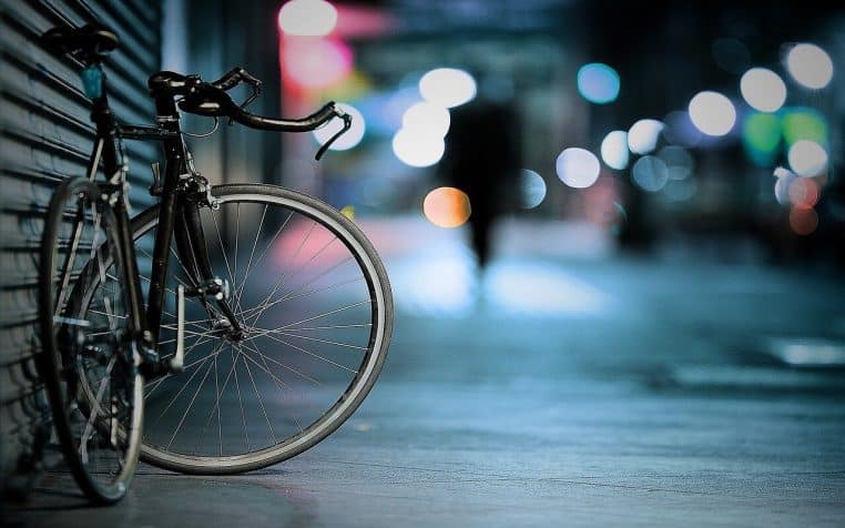 Un jeune de 22 ans tué d'un coup de couteau après avoir tenté d'arrêter un voleur de vélo