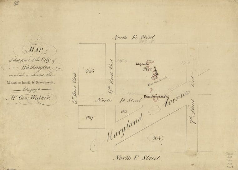 Plan cadastral noir et blanc montrant les limites de parcelles urbaines