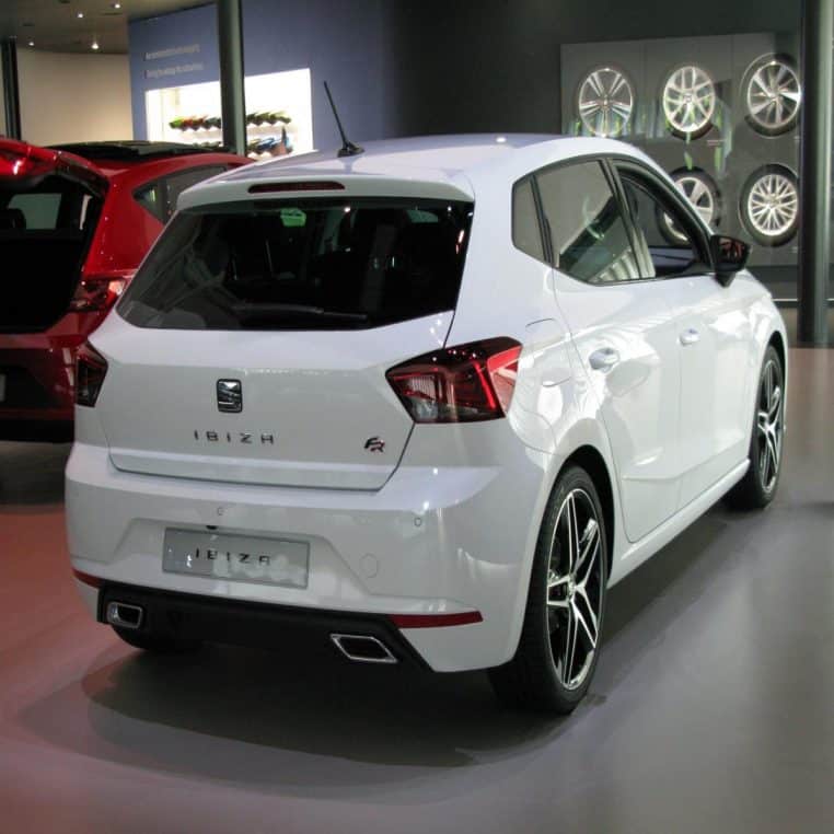 SEAT Ibiza FR présentée dans le parc d’exposition Autostadt de Wolfsburg