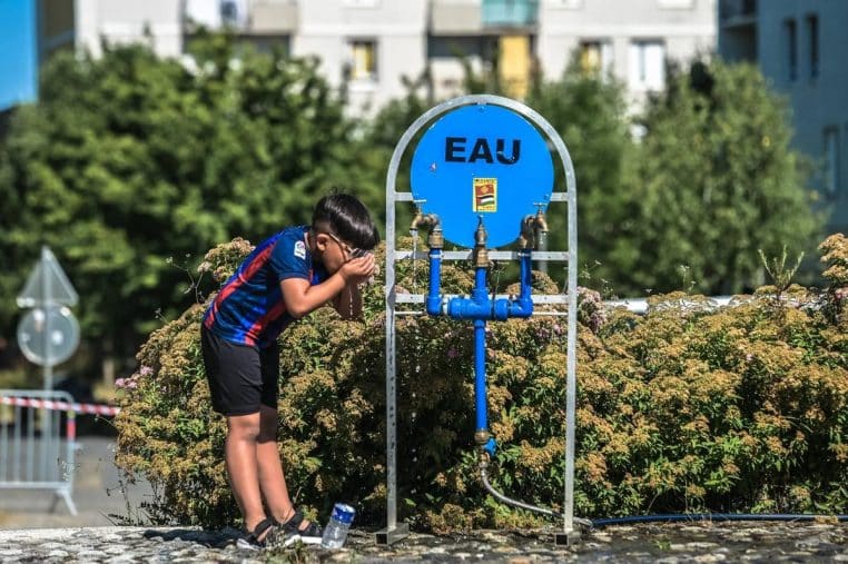alerte canicule 84 departements places vigilence