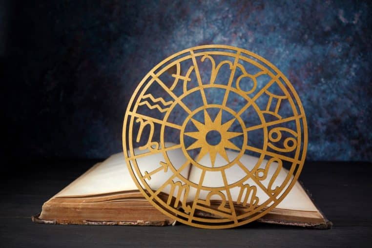 astrologie @canva