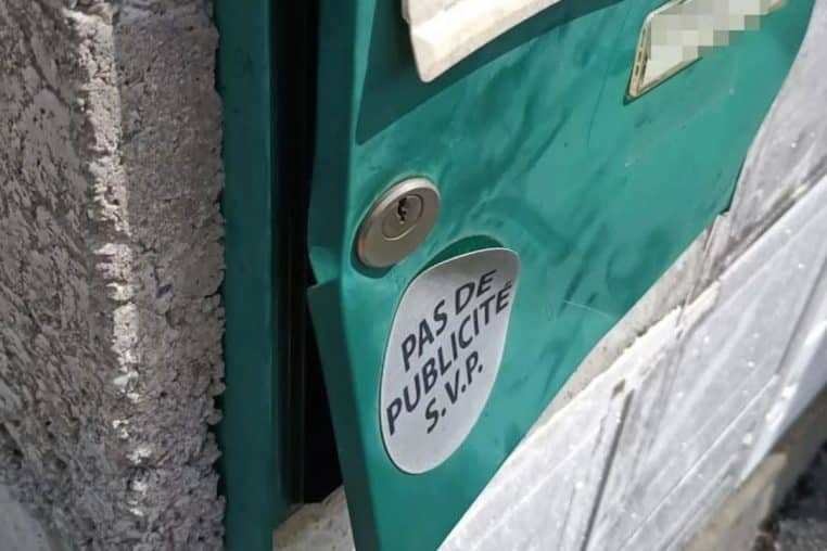 boite lettres vandalisee @dr