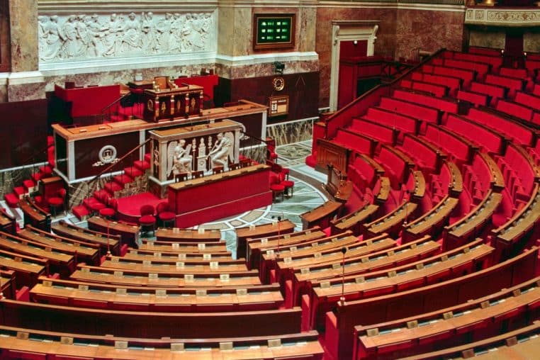 dissolution assemblee nationale @canva