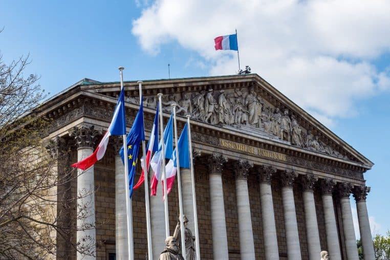 dissolution assemblee nationale @canva