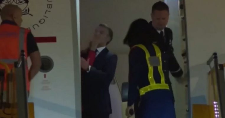 emmanuel macron gifle gate brigitte