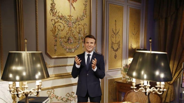 emmanuel-macron-statue-cire-volee-musee-grevinn.jpeg