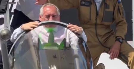 François Bayrou coincé dans un avion