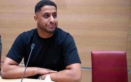 nasdas influenceur prend à partie un deputee