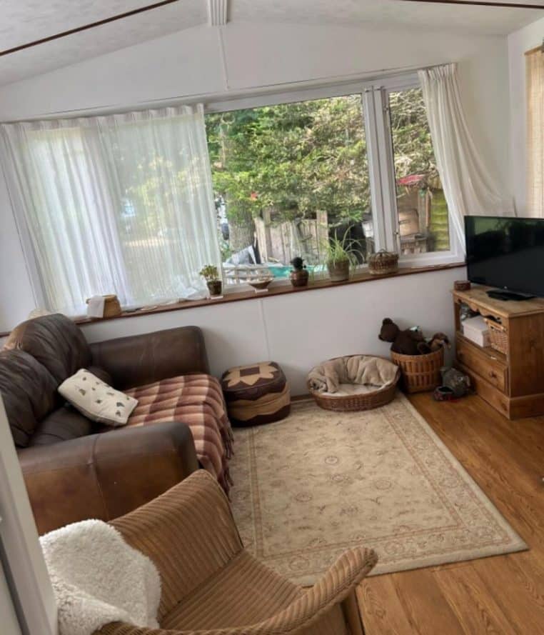 Elle achète une vieille caravane à 200 dollars et la transforme en maison de rêve
