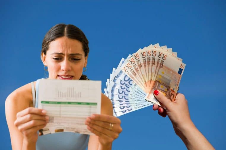 argent facture triste @canva