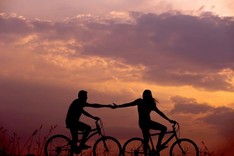 Couple en vélo