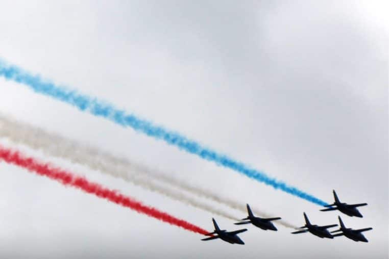 avions militaires @canva