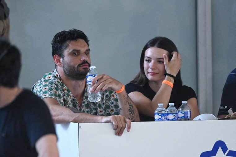 elsa bois florent manaudou enfin officialise couple