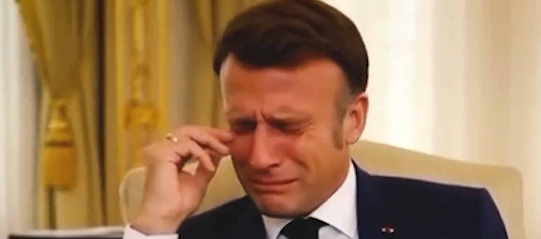Emmanuel Macron recadré par les internautes
