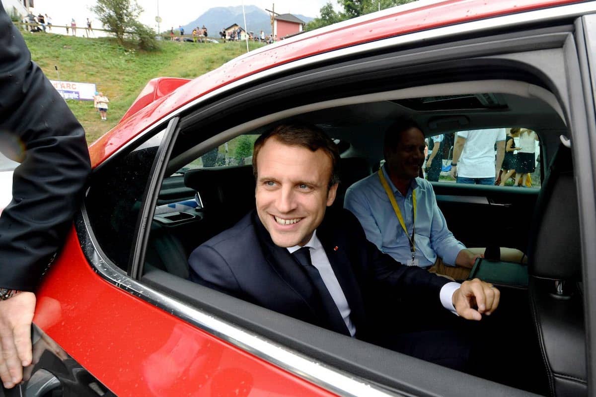 emmanuel macron meilleure vie loin brigitte macron
