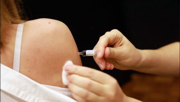 grippe malade vaccins medef sanction - copie