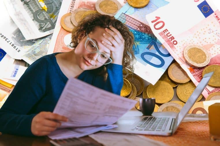 mauvaise nouvelle impots @canva