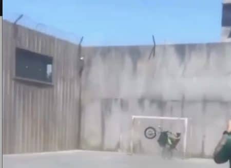 Motocross prison