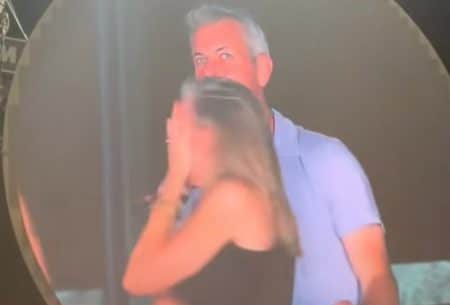 Un célèbre PDG surpris avec sa maîtresse par une caméra au concert de Coldplay (Vidéo)