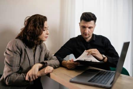 Une "taxe de cohabitation" de 180 euros par an pour les couples non mariés : vrai ou faux ?