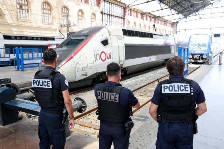 train rolex bracelet cartier vol coupleee