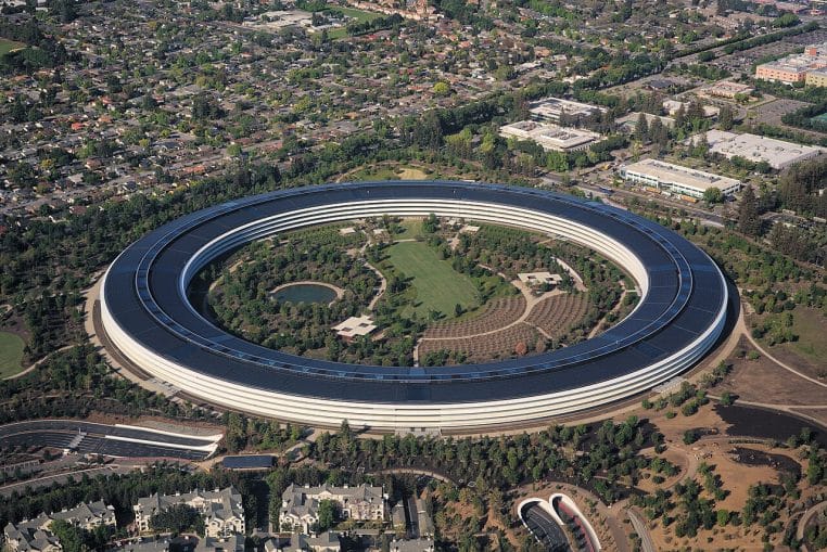 vue aérienne du campus Apple Park
