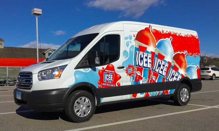 camion Icee Slushie avec visuels de boissons glacées