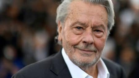 alain-delon-tombe-bientot-deplace.jpg