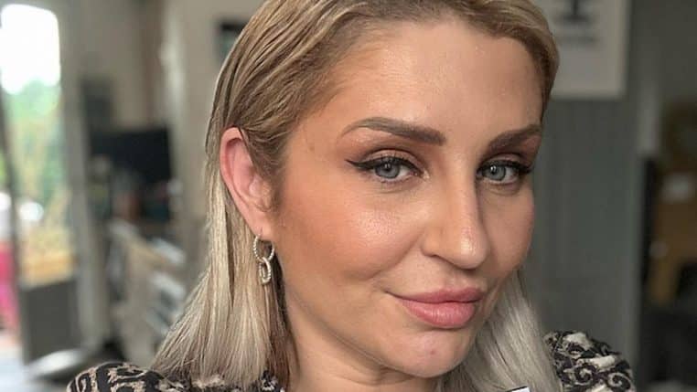 amandine pellissard accusee de toucher la caff - copie