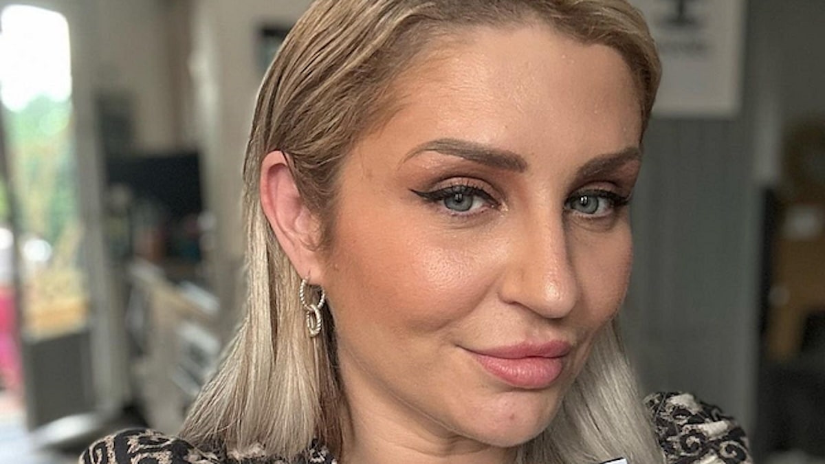 amandine pellissard accusee de toucher la caff - copie