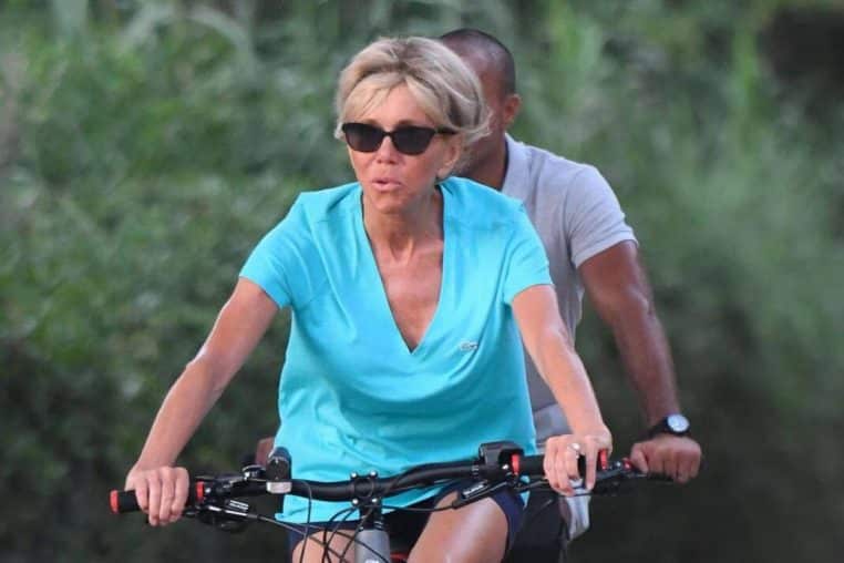 brigitte macron velo @YANN COATSALIOU