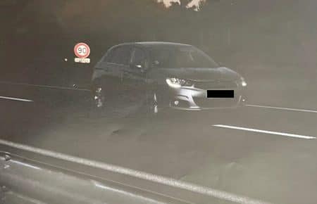 femme-acoucche-voiture-excess.jpg