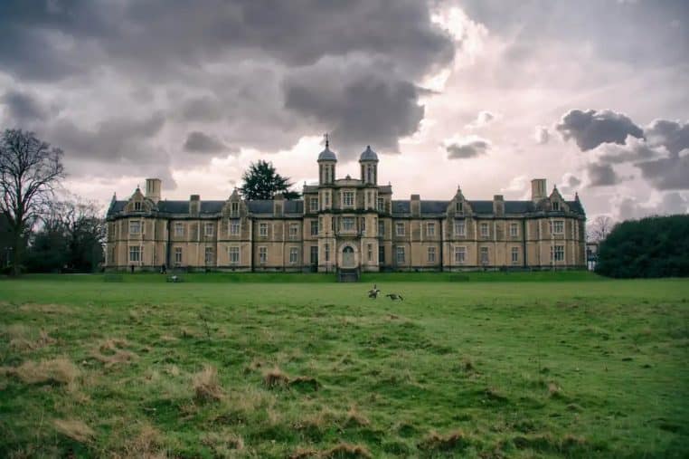 homme accuse femme viol