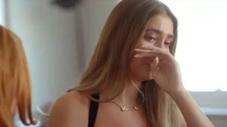 lily collins parents supplient arrete la musiqueee