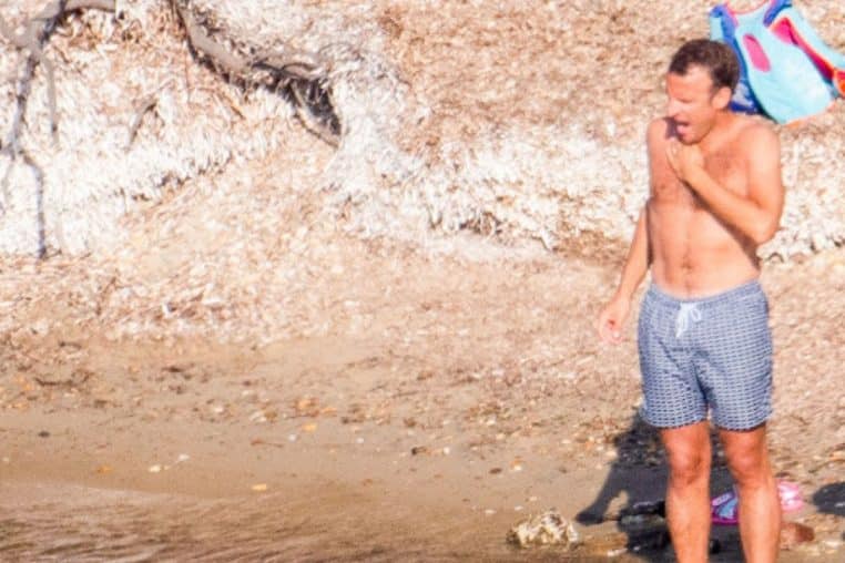 macron vacances @voici