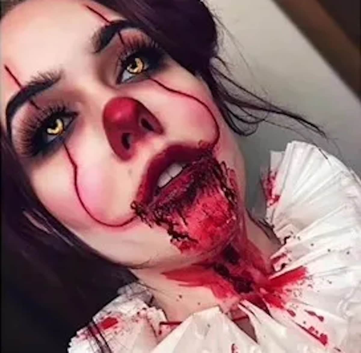 Maquillage tatouage visage