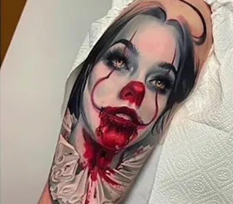 Tatouage visage femme