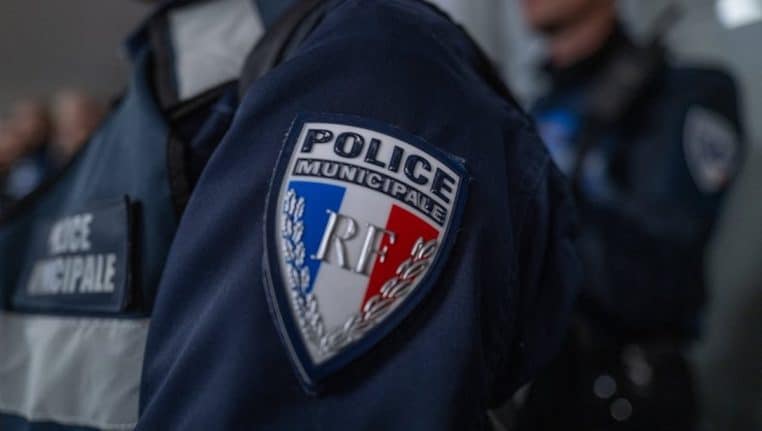 policier-accuse-de-viol-sous-les-yeux-collegues.jpg