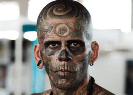 Leandro de Souza, l'homme le plus tatoué du Brésil, veut retirer ses tatouages