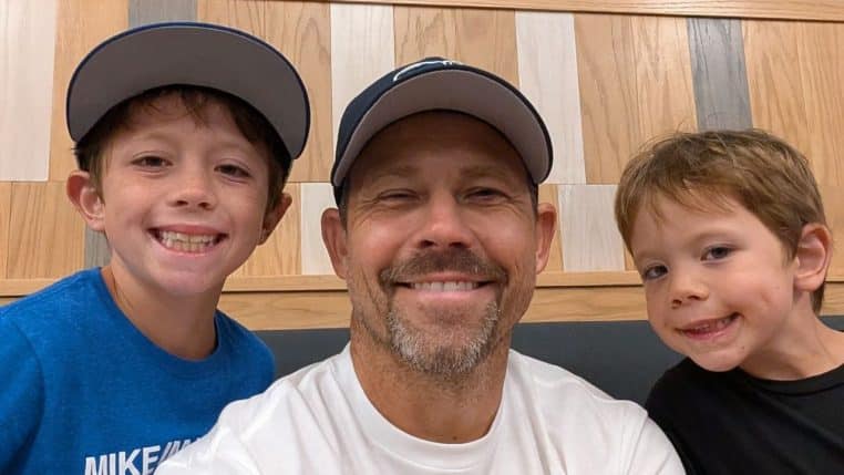 Nick Mondek et ses enfants @archive